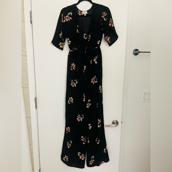 Socialite Jumpsuit - S - Picture 2 of 6